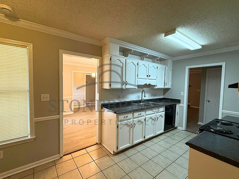 1425 Timber Cir — Photo 7