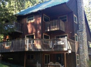 5550 Neal Creek Rd, Hood River, OR 97031