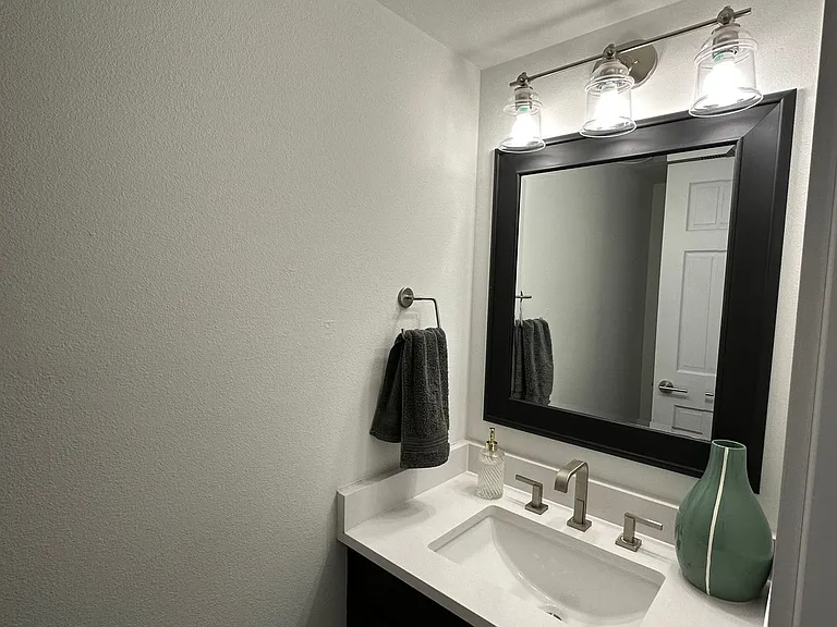 1470 S Quebec Way #14 — Photo 7