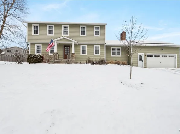 7651 Redcoat Cir, Manlius, NY 13104