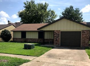 105 Plaza Village Dr, Lafayette, LA 70506