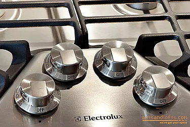 Rented by aptsandlofts.com