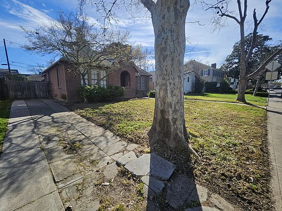 3rd image of 152 W Euclid Ave