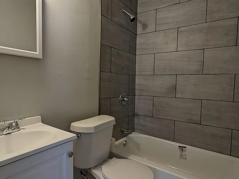 1109 N Crawford St #B — Photo 7