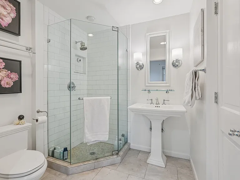 9 Oakwood Ave — Photo 29