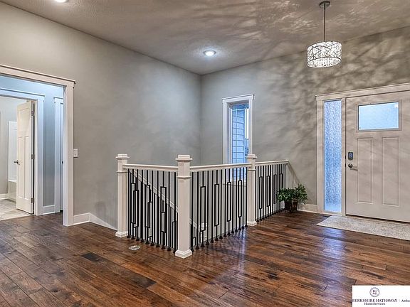 4th image of 8109 S 194th St