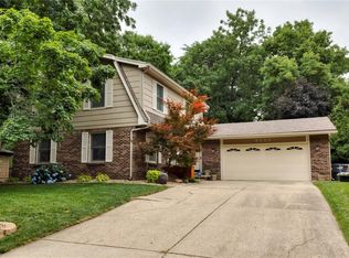 9225 Lincoln Ave, Clive, IA 50325