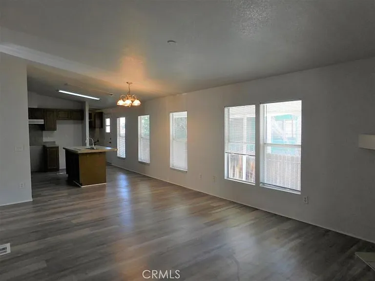 6833 Rea Ave — Photo 6