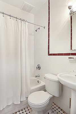 5th image of 60 W 71st St APT 3B