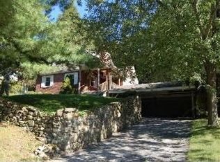 10 Vassar View Rd, Poughkeepsie, NY 12603