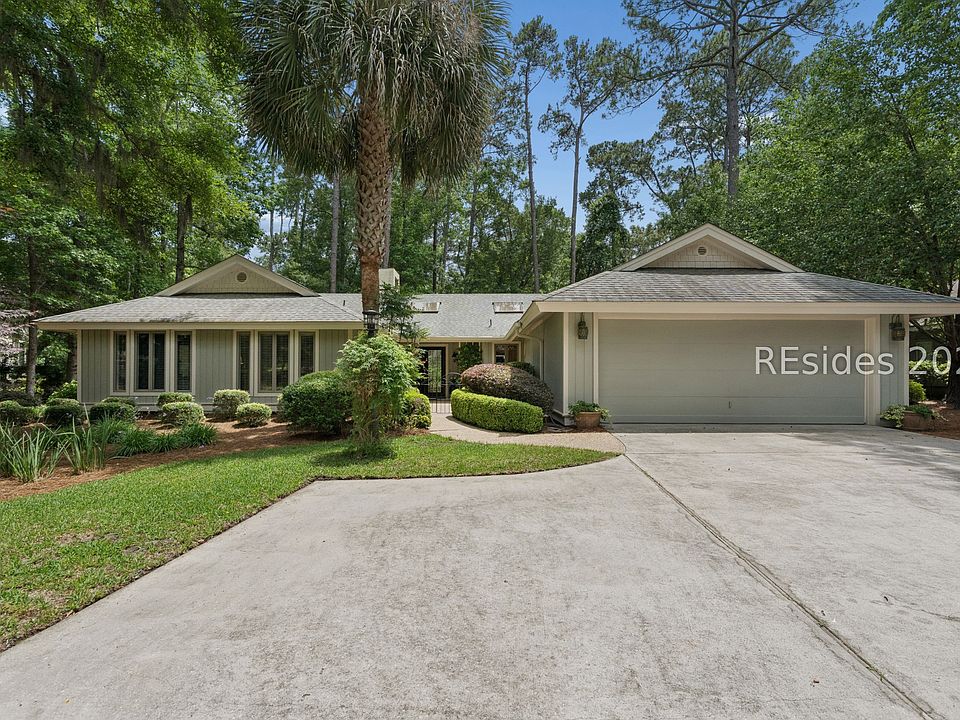 1st image of 4 Hickory Forest Dr