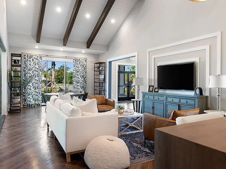 Atlantic Breeze Apartments — Photo 20