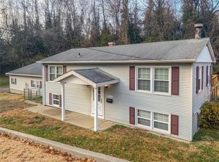 1804 Sycamore St, Alton, IL 62002