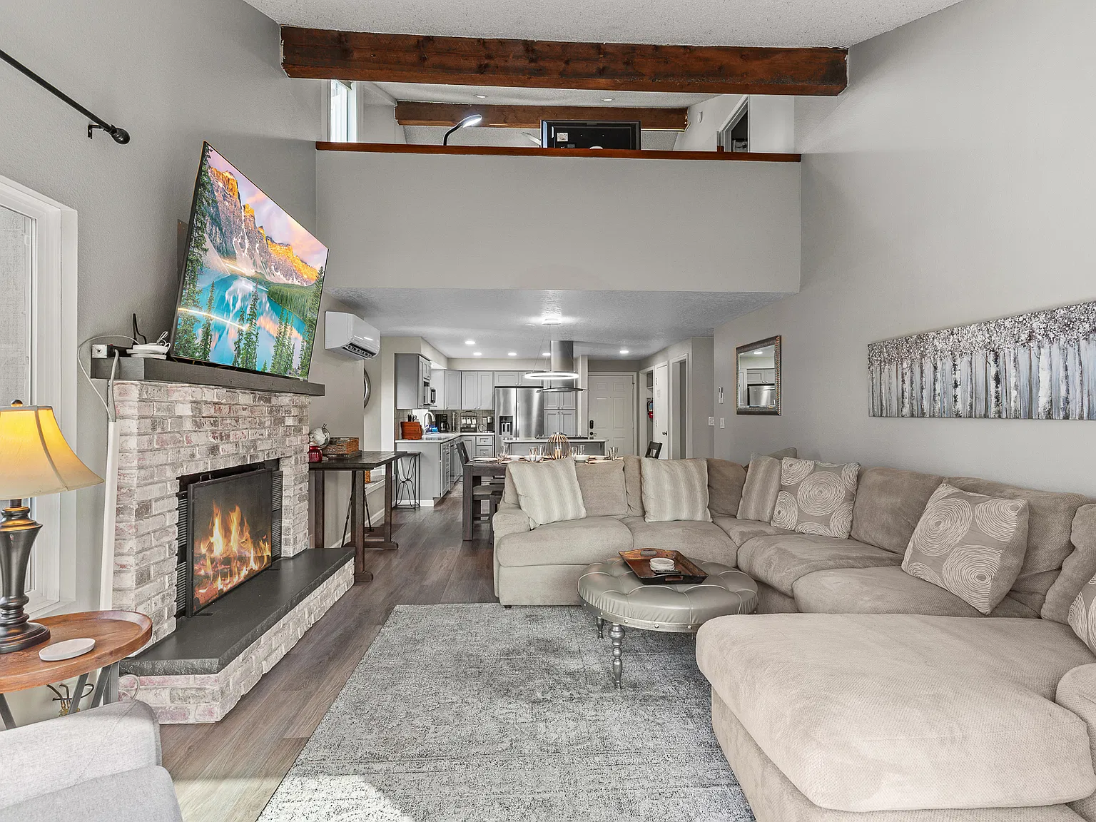4 bed, 2300 sqft, $2,800 — Photo 2