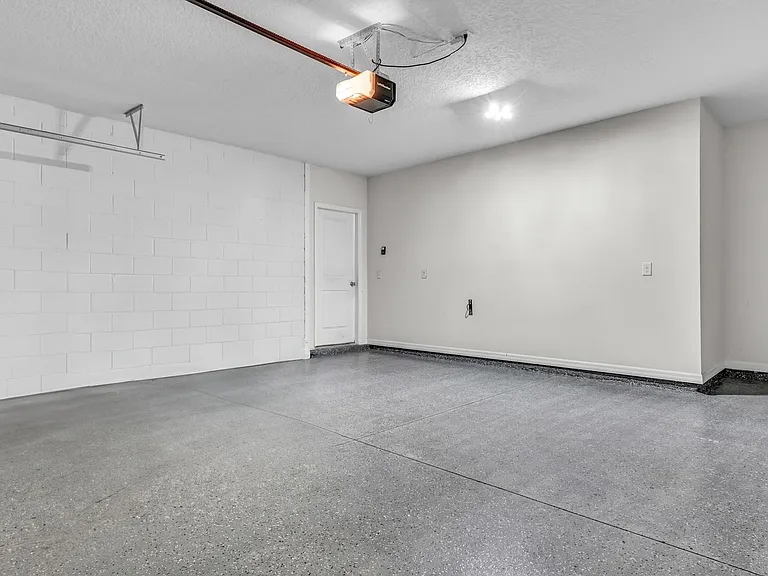 3097 Suncoast Plains Dr — Photo 35