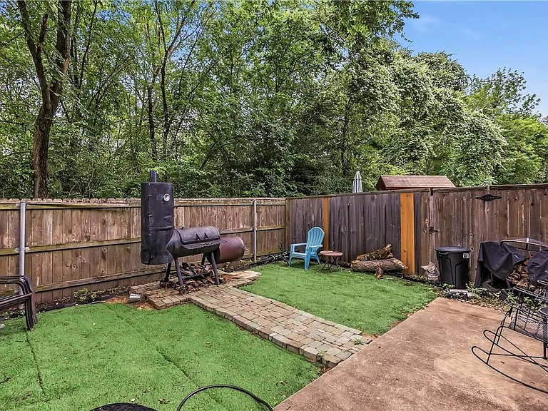 1001 Krenek Tap Rd #803 — Photo 18