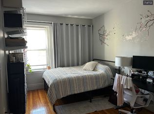 376 Riverway APT 11, Boston, MA 02115