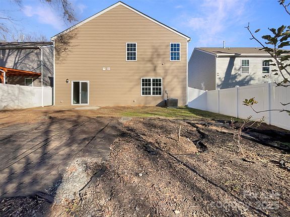 5th image of 16110 Aryshire Green Ct