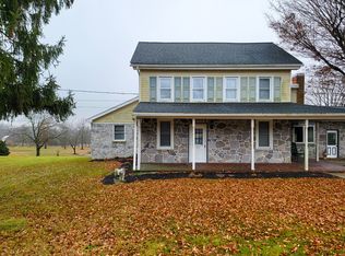 323 Hartings Park Rd, Denver, PA 17517