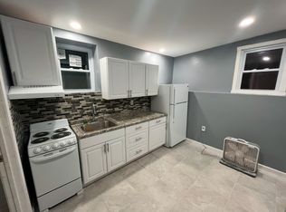 176 Southern St FLOOR 1, Cranston, RI 02920