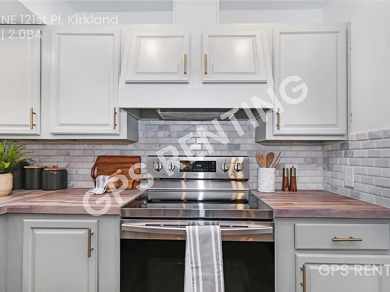 9471 NE 121st Pl — Photo 6