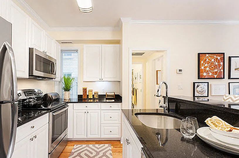1st image of 5 Chauncy St #14