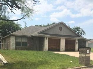 153 Meadows Dr N, Granbury, TX 76048
