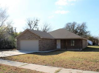 715 Hargrove St, Ardmore, OK 73401