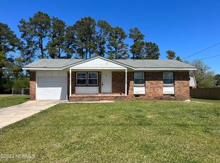 25 Yorkshire Dr, Jacksonville, NC 28546