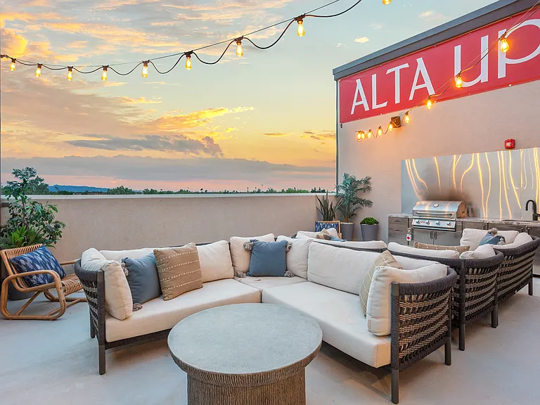 Alta Uptown — Photo 48