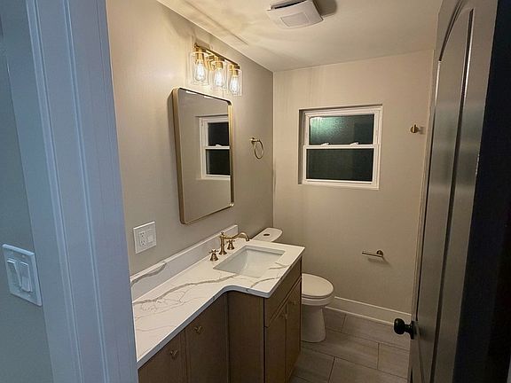 5th image of 7851 Moody Ave