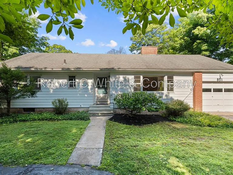 851 Ward Ln — Photo 2