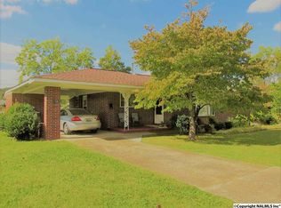 706 Godfrey Ave NE, Fort Payne, AL 35967