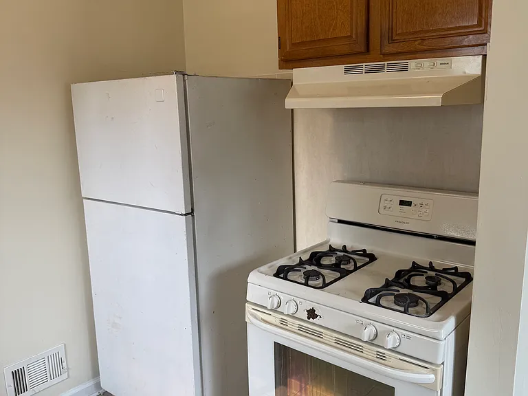 20409 Vermander Ave — Photo 7