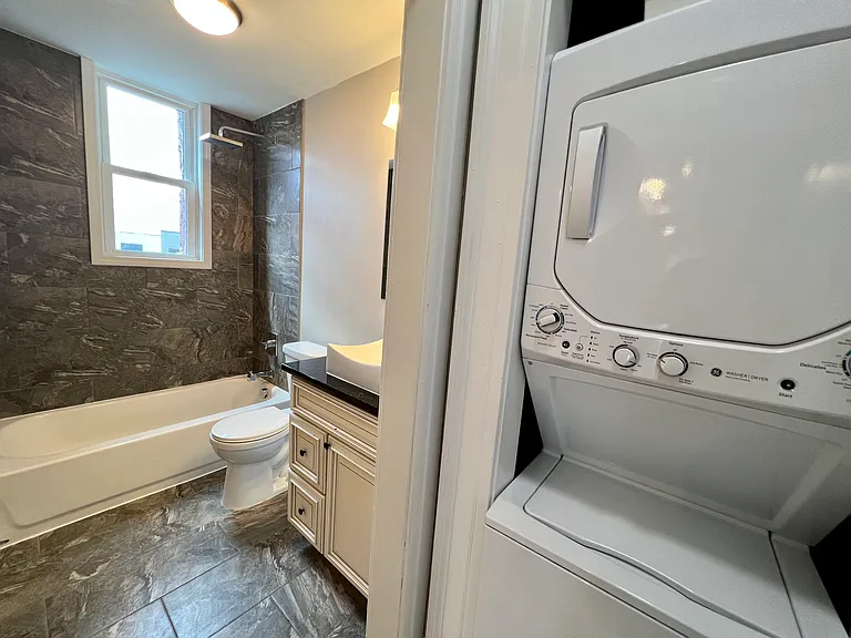 94 S Main St #404 — Photo 9