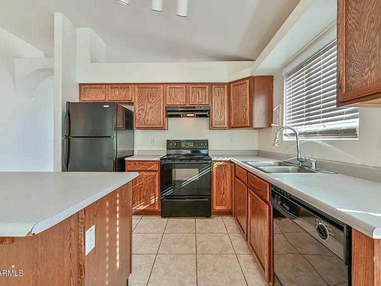 2607 E Anderson Dr — Photo 6