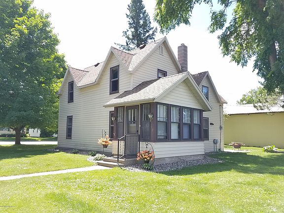 2nd image of 112 E Park St