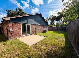 707 Midland Ct, Houston, TX 77060