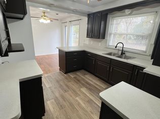 4005 Edgewood St, Dearborn Heights, MI 48125