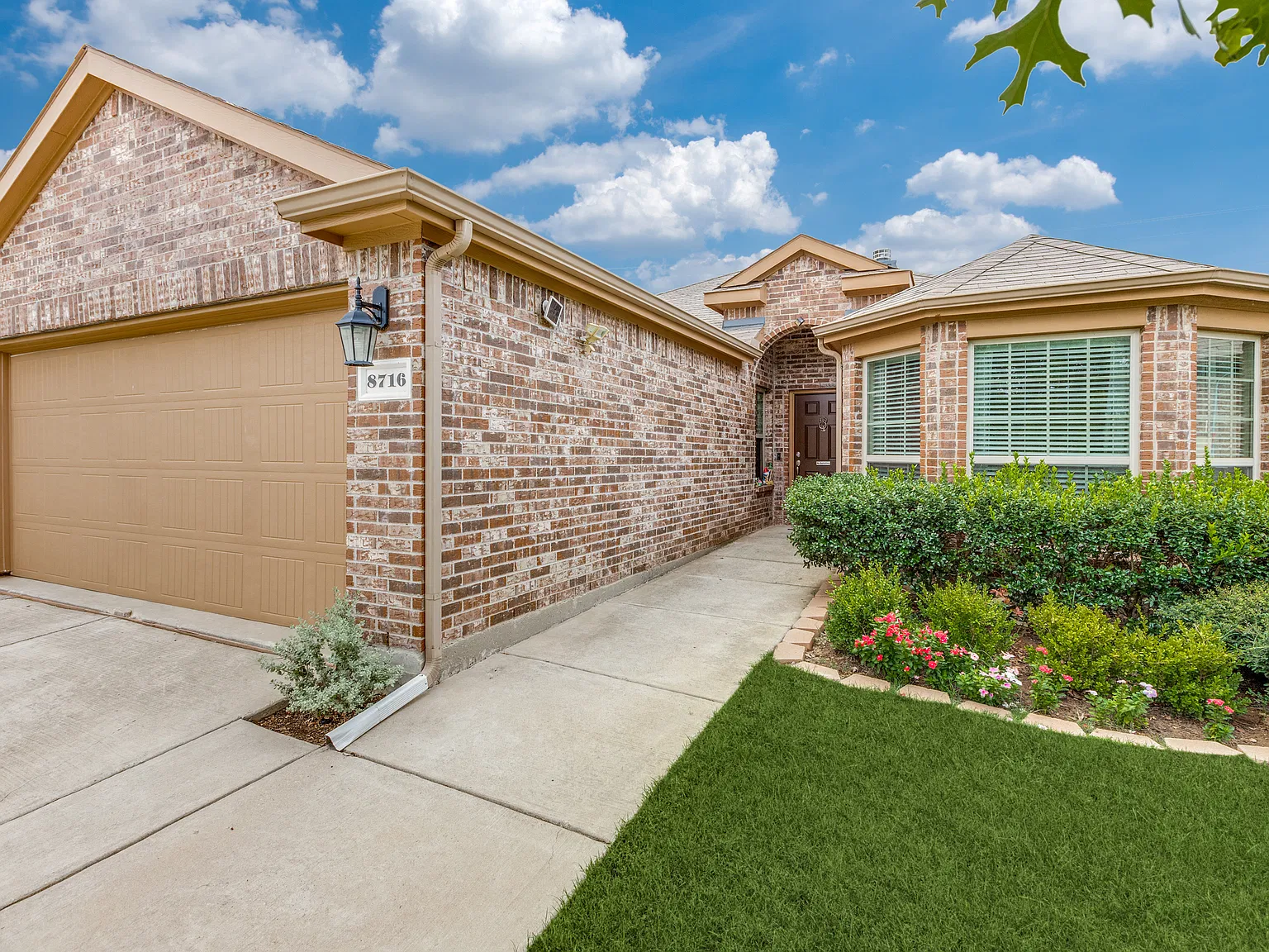 4 bed, 1620 sqft, $2,000 — Photo 1