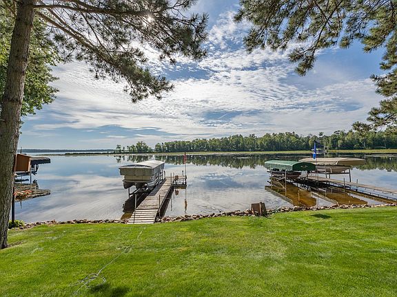 3rd image of 6613 S Point Dr
