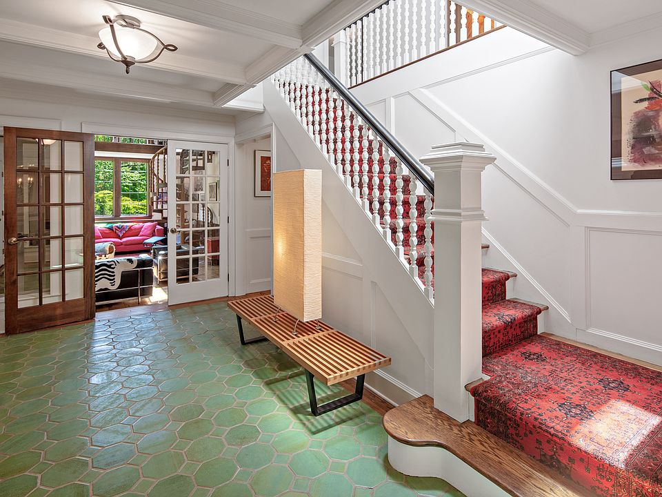 15 Tunxis Trail, Redding, CT 06896 | Zillow