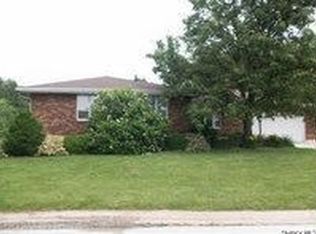 3307 Chapel Valley Dr, Quincy, IL 62305