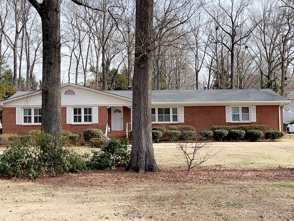 1st image of 107 Poinsettia Dr