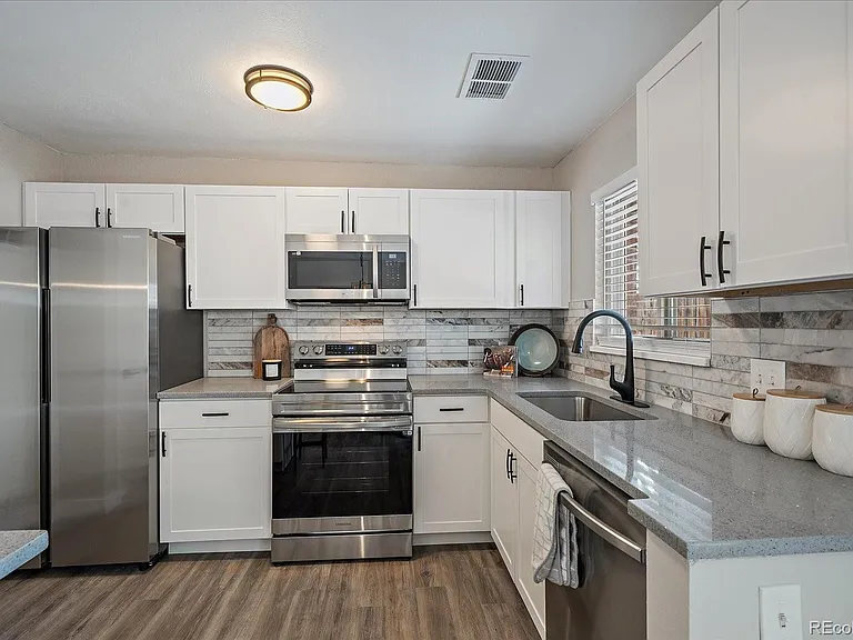 5543 S Lowell Blvd — Photo 6