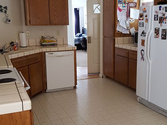 5th image of 3913 Rocky Point Dr
