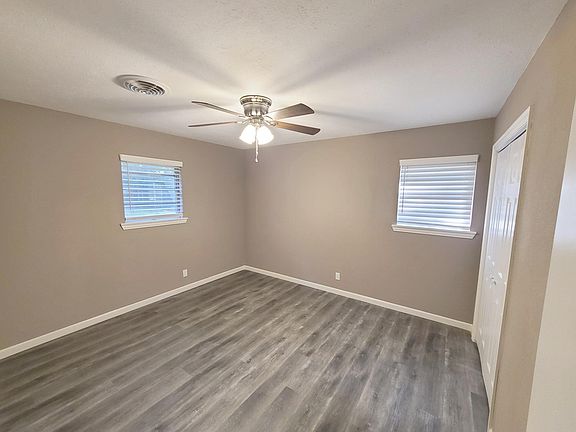 5th image of 5901 Walla Ave