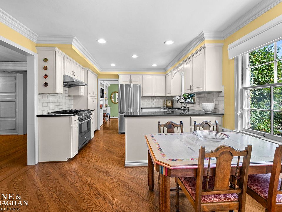 332 Kercheval Ave, photo 23