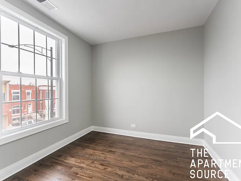 1923 N Pulaski Rd #2 — Photo 5