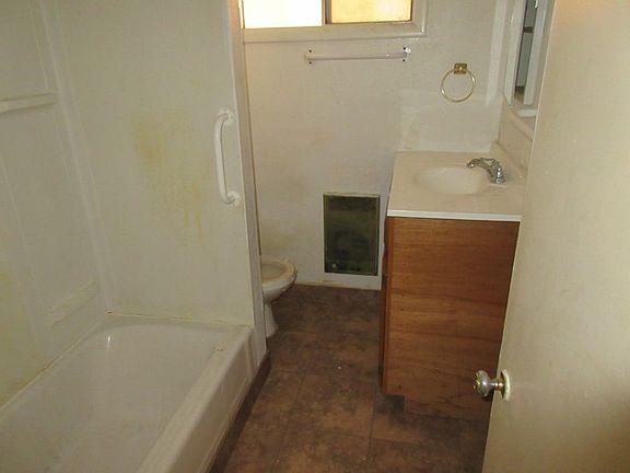 5th image of 1011 S 21st Ave